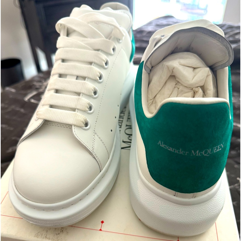 Authentic Alexander McQueens Men’s Sneakers